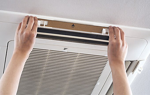 天井埋込形エアコンへの取り付け方法1