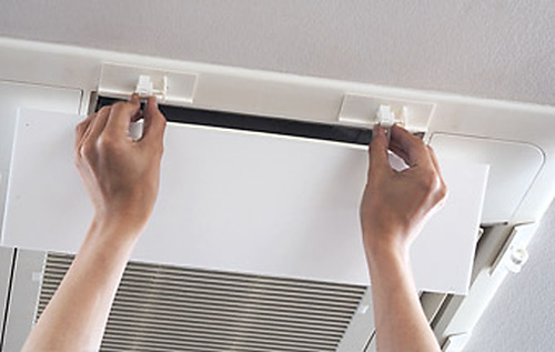 天井埋込形エアコンへの取り付け方法3